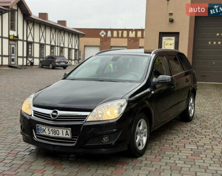 Опель Астра 2008 в Ровно на Automoto.ua Черный Опель Астра, объемом двигателя 1.7 л и пробегом 330 тыс. км за 4300 $, фото 1 на Automoto.ua