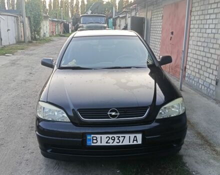 Черный Опель Астра, объемом двигателя 1.6 л и пробегом 110 тыс. км за 4006 $, фото 1 на Automoto.ua