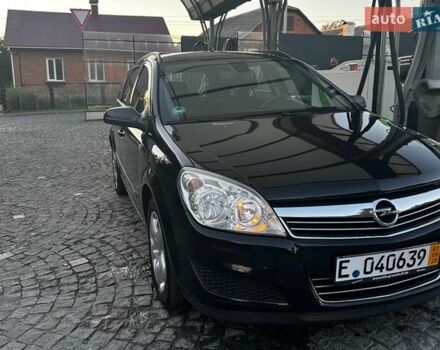 Черный Опель Астра, объемом двигателя 1.6 л и пробегом 215 тыс. км за 5800 $, фото 1 на Automoto.ua