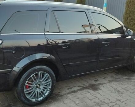 Черный Опель Астра, объемом двигателя 1.7 л и пробегом 262 тыс. км за 5900 $, фото 1 на Automoto.ua