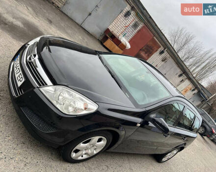 Черный Опель Астра, объемом двигателя 1.6 л и пробегом 189 тыс. км за 5999 $, фото 1 на Automoto.ua