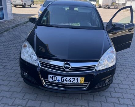 Черный Опель Астра, объемом двигателя 1.6 л и пробегом 185 тыс. км за 5750 $, фото 1 на Automoto.ua