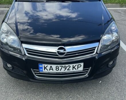 Черный Опель Астра, объемом двигателя 1.6 л и пробегом 241 тыс. км за 5600 $, фото 1 на Automoto.ua