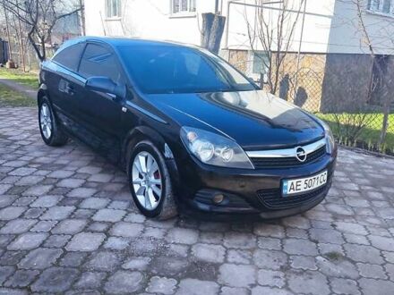 Черный Опель Астра, объемом двигателя 1.6 л и пробегом 223 тыс. км за 4950 $, фото 1 на Automoto.ua
