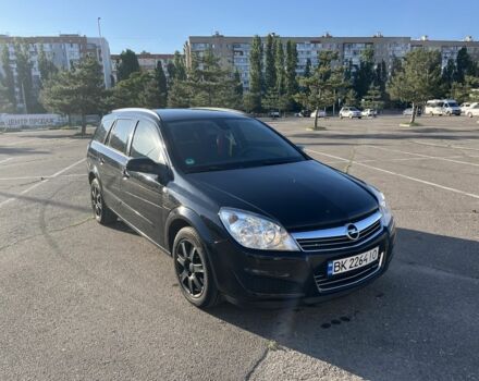 Черный Опель Астра, объемом двигателя 1.9 л и пробегом 264 тыс. км за 3200 $, фото 1 на Automoto.ua