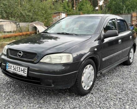 Черный Опель Астра, объемом двигателя 1.4 л и пробегом 300 тыс. км за 2250 $, фото 1 на Automoto.ua