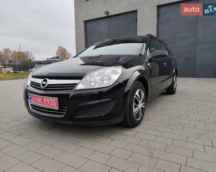 Черный Опель Астра, объемом двигателя 1.6 л и пробегом 217 тыс. км за 5400 $, фото 1 на Automoto.ua