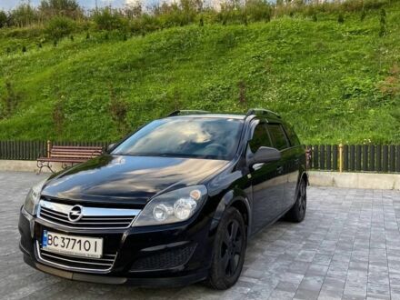 Опель Астра 2009 у Самборе на Automoto.ua Чорний Опель Астра, об'ємом двигуна 1.7 л та пробігом 199 тис. км за 5850 $, фото 1 на Automoto.ua