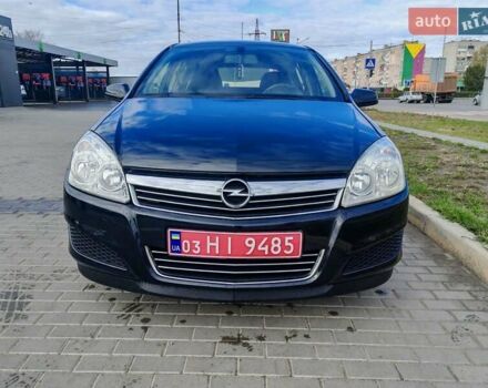 Черный Опель Астра, объемом двигателя 1.6 л и пробегом 194 тыс. км за 5000 $, фото 1 на Automoto.ua