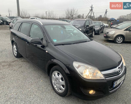 Черный Опель Астра, объемом двигателя 1.6 л и пробегом 232 тыс. км за 5500 $, фото 1 на Automoto.ua