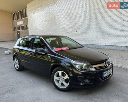 Черный Опель Астра, объемом двигателя 1.6 л и пробегом 225 тыс. км за 5800 $, фото 1 на Automoto.ua