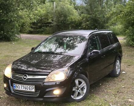 Черный Опель Астра, объемом двигателя 1.69 л и пробегом 250 тыс. км за 6500 $, фото 1 на Automoto.ua