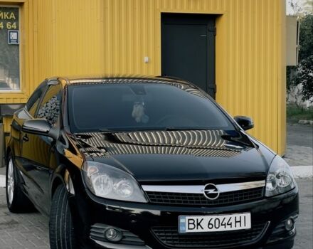 Черный Опель Астра, объемом двигателя 1.6 л и пробегом 208 тыс. км за 5800 $, фото 1 на Automoto.ua