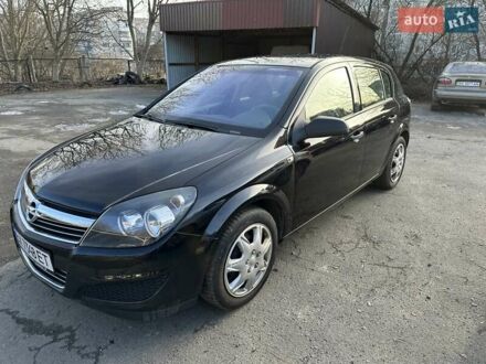 Черный Опель Астра, объемом двигателя 1.36 л и пробегом 240 тыс. км за 4500 $, фото 1 на Automoto.ua