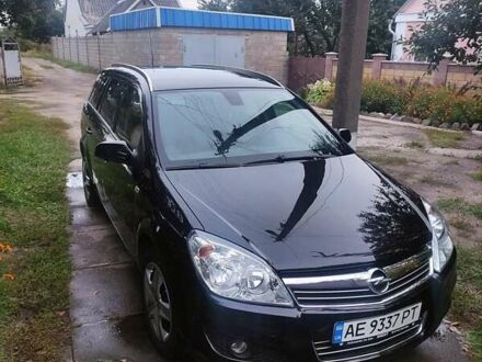 Черный Опель Астра, объемом двигателя 1.6 л и пробегом 205 тыс. км за 5700 $, фото 1 на Automoto.ua