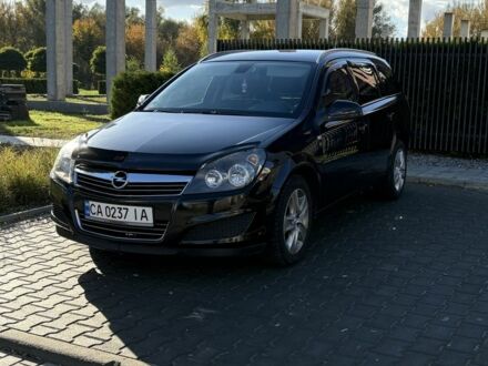 Опель Астра 2010 в Умани на Automoto.ua Черный Опель Астра, объемом двигателя 1.7 л и пробегом 240 тыс. км за 5600 $, фото 1 на Automoto.ua