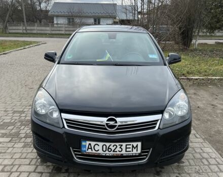 Черный Опель Астра, объемом двигателя 1.6 л и пробегом 319 тыс. км за 5200 $, фото 1 на Automoto.ua