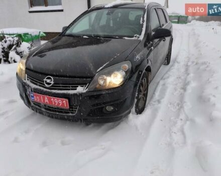 Черный Опель Астра, объемом двигателя 1.6 л и пробегом 225 тыс. км за 4700 $, фото 1 на Automoto.ua