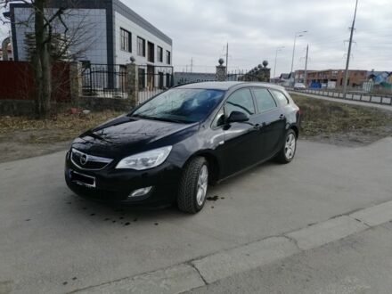 Черный Опель Астра, объемом двигателя 1.7 л и пробегом 249 тыс. км за 6500 $, фото 1 на Automoto.ua