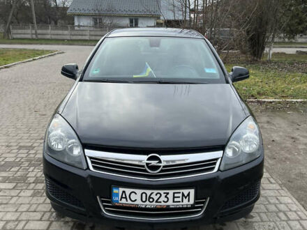Черный Опель Астра, объемом двигателя 1.6 л и пробегом 319 тыс. км за 5200 $, фото 1 на Automoto.ua