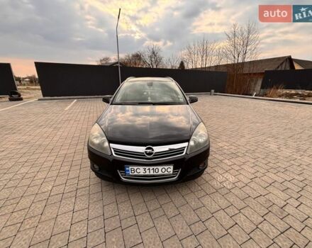 Черный Опель Астра, объемом двигателя 1.69 л и пробегом 274 тыс. км за 5600 $, фото 1 на Automoto.ua