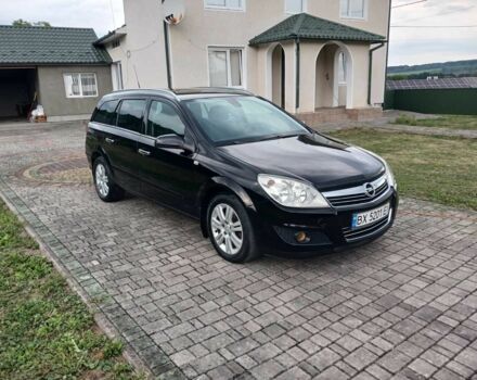 Черный Опель Астра, объемом двигателя 1.7 л и пробегом 267 тыс. км за 4952 $, фото 1 на Automoto.ua