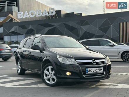 Опель Астра 2010 в Луцке на Automoto.ua Черный Опель Астра, объемом двигателя 1.6 л и пробегом 273 тыс. км за 4600 $, фото 1 на Automoto.ua