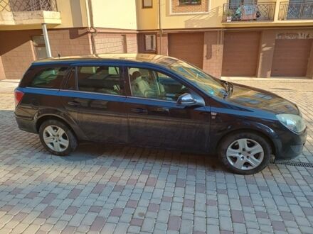 Черный Опель Астра, объемом двигателя 0 л и пробегом 325 тыс. км за 5400 $, фото 1 на Automoto.ua