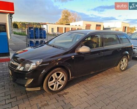 Черный Опель Астра, объемом двигателя 1.6 л и пробегом 209 тыс. км за 5100 $, фото 1 на Automoto.ua