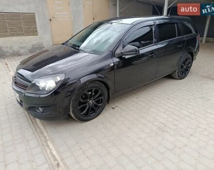 Черный Опель Астра, объемом двигателя 1.69 л и пробегом 300 тыс. км за 5200 $, фото 1 на Automoto.ua