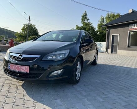 Черный Опель Астра, объемом двигателя 1.6 л и пробегом 240 тыс. км за 6534 $, фото 1 на Automoto.ua