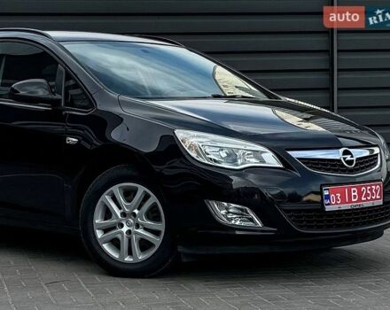 Черный Опель Астра, объемом двигателя 1.6 л и пробегом 200 тыс. км за 7700 $, фото 1 на Automoto.ua