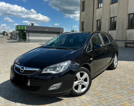 Черный Опель Астра, объемом двигателя 1.7 л и пробегом 236 тыс. км за 3900 $, фото 1 на Automoto.ua