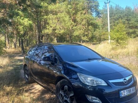Черный Опель Астра, объемом двигателя 1.7 л и пробегом 278 тыс. км за 6950 $, фото 1 на Automoto.ua