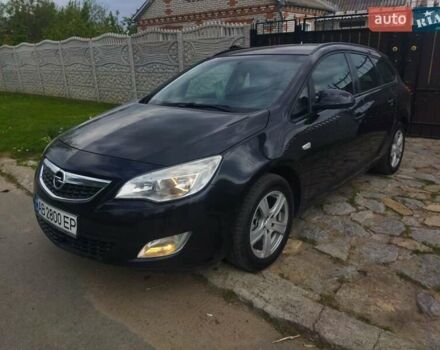Черный Опель Астра, объемом двигателя 1.6 л и пробегом 255 тыс. км за 7800 $, фото 1 на Automoto.ua