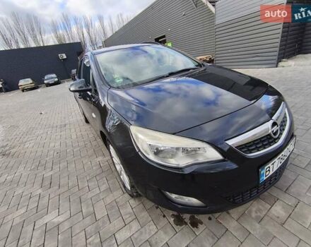 Черный Опель Астра, объемом двигателя 1.7 л и пробегом 238 тыс. км за 6000 $, фото 1 на Automoto.ua