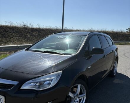 Черный Опель Астра, объемом двигателя 1.7 л и пробегом 398 тыс. км за 5800 $, фото 1 на Automoto.ua