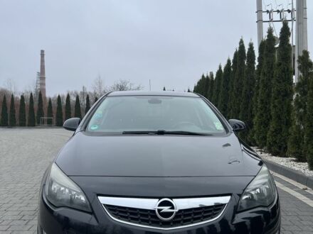 Черный Опель Астра, объемом двигателя 1.6 л и пробегом 240 тыс. км за 5399 $, фото 1 на Automoto.ua
