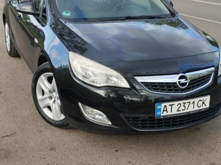 Черный Опель Астра, объемом двигателя 1.7 л и пробегом 329 тыс. км за 5700 $, фото 1 на Automoto.ua