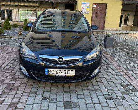 Черный Опель Астра, объемом двигателя 1.7 л и пробегом 260 тыс. км за 7500 $, фото 1 на Automoto.ua