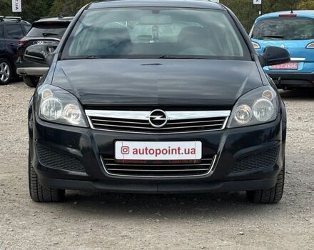 Черный Опель Астра, объемом двигателя 1.6 л и пробегом 251 тыс. км за 5500 $, фото 1 на Automoto.ua