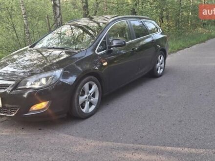 Опель Астра 2012 в Сарнах на Automoto.ua Черный Опель Астра, объемом двигателя 1.96 л и пробегом 241 тыс. км за 7300 $, фото 1 на Automoto.ua