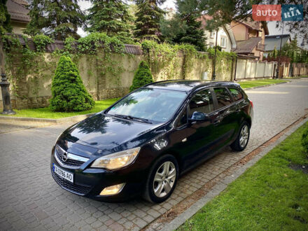 Опель Астра 2012 у Львові на Automoto.ua Чорний Опель Астра, об'ємом двигуна 1.7 л та пробігом 246 тис. км за 6500 $, фото 1 на Automoto.ua