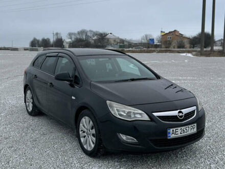 Черный Опель Астра, объемом двигателя 1.4 л и пробегом 269 тыс. км за 8400 $, фото 1 на Automoto.ua