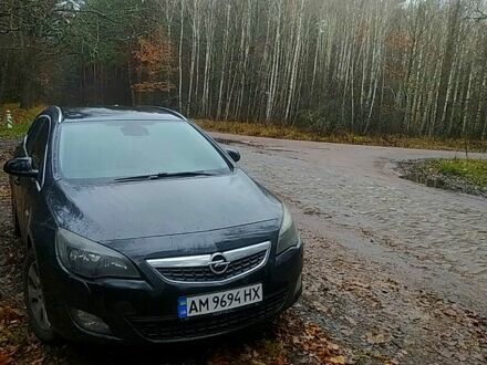 Черный Опель Астра, объемом двигателя 1.7 л и пробегом 0 тыс. км за 6500 $, фото 1 на Automoto.ua