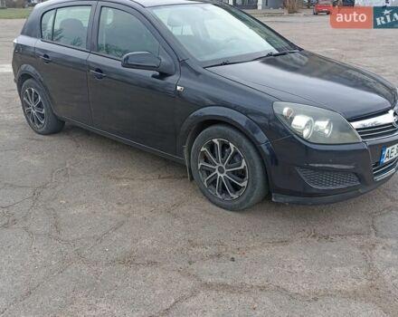 Черный Опель Астра, объемом двигателя 1.6 л и пробегом 194 тыс. км за 5000 $, фото 1 на Automoto.ua