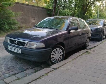 Фиолетовый Опель Астра, объемом двигателя 1.6 л и пробегом 299 тыс. км за 1000 $, фото 1 на Automoto.ua
