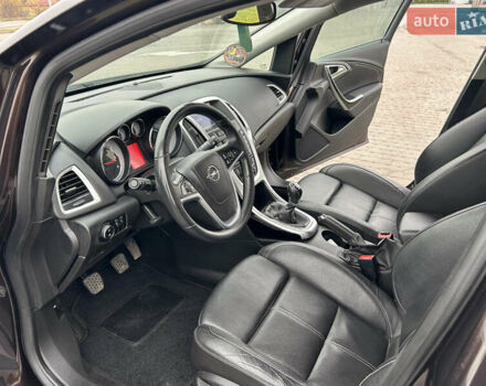 Коричневый Опель Астра, объемом двигателя 1.7 л и пробегом 169 тыс. км за 8600 $, фото 13 на Automoto.ua