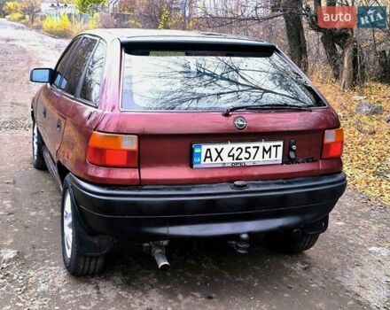 Красный Опель Астра, объемом двигателя 1.8 л и пробегом 200 тыс. км за 905 $, фото 6 на Automoto.ua