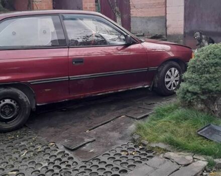 Красный Опель Астра, объемом двигателя 1.4 л и пробегом 330 тыс. км за 1304 $, фото 3 на Automoto.ua